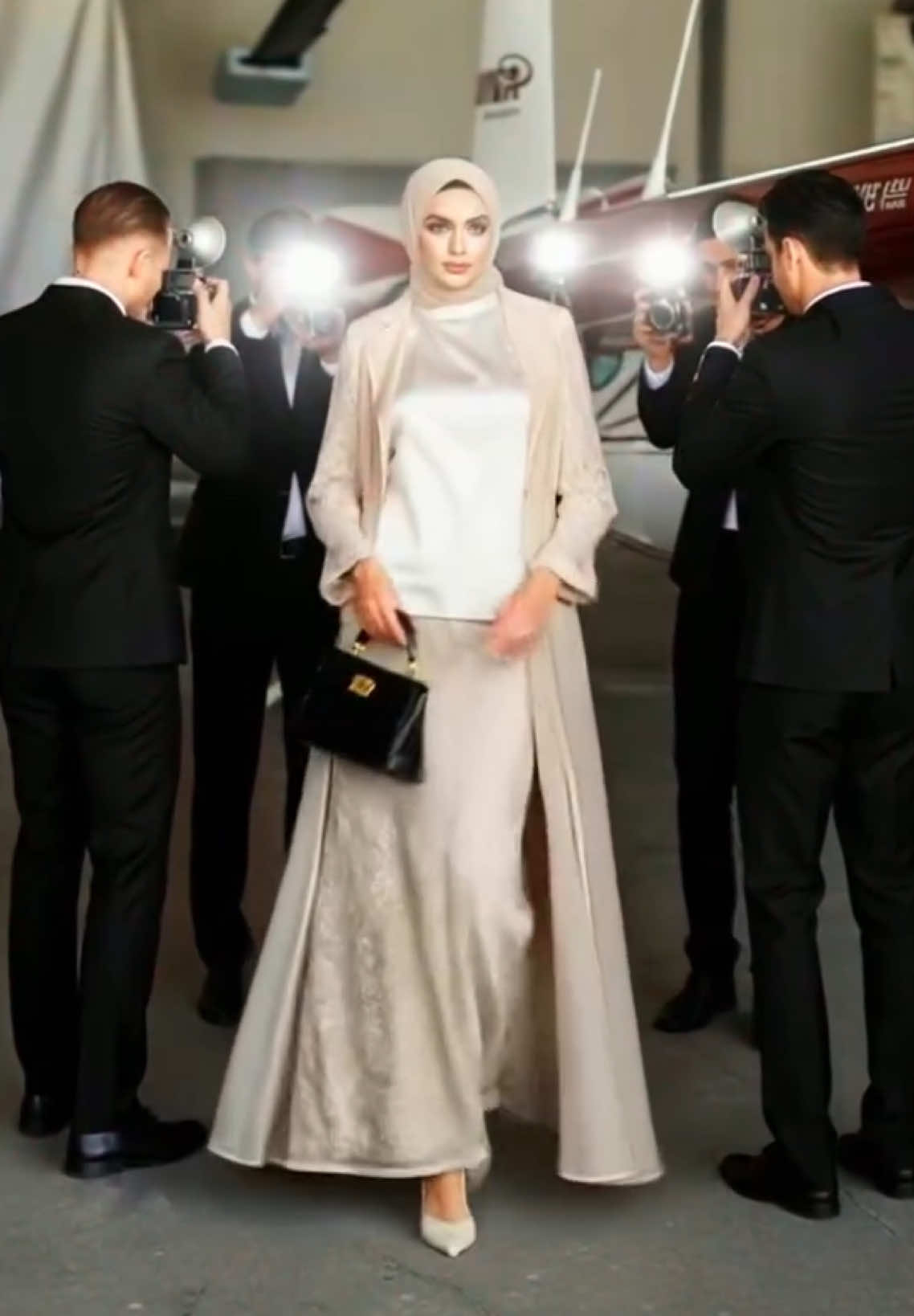 Stand out with every moment dress shirly oneset by Mayra✨ #mayraindonesia #fyp #fashionhijabstyle 