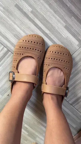 Napaka affordable lang pala nito😩 #slippers #stompion #clogsslippers #fyp 