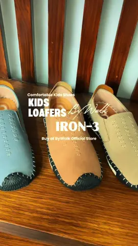 Sayang anak, sayang anakkk~ Bu Ibu, Bapak-bapak, onty-onty dan uncle-uncle. Yuk dibeliin sepatu untuk si kecil, check out sekarang ya 🤩🤙🏻 #bywalkshoes #sepatuanak #gajiansale #rekomendasisepatupria #sepatucowokkeren 