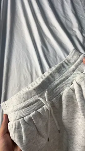 Quần nỉ 2 da cạp chun đàn hồi tốt, chất nỉ dày dặn #viral #myoutfit #phoidoxinh #thoitrang #OOTD 