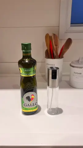 🛍️Spray Borrifador Azeite Vinagre Vidro 100ml Pulverizador Galheteiro Óleo Frasco Culinário Frascos 💸por R$ 12,36 🚨🚨 👉Para comprar: AZEITE _*Promoção sujeita a alteração a qualquer momento_ #azeite #pulverizador #cozinha #enxoval #chadepanela 