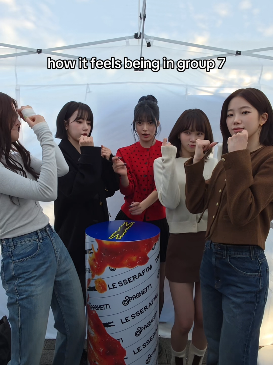 we're now in #group7 #LE_SSERAFIM #르세라핌 