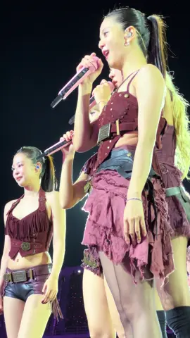 I can’t move on 🥹#blackpink #blackpinkdeadlineworldtour2025 #blackpinkdeadlinebangkok @LISA @ROSÉ @JENNIE @JISOO 