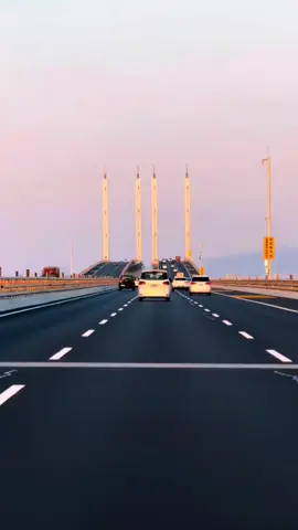 Chúc mọi người ngày mới vui vẻ..!!