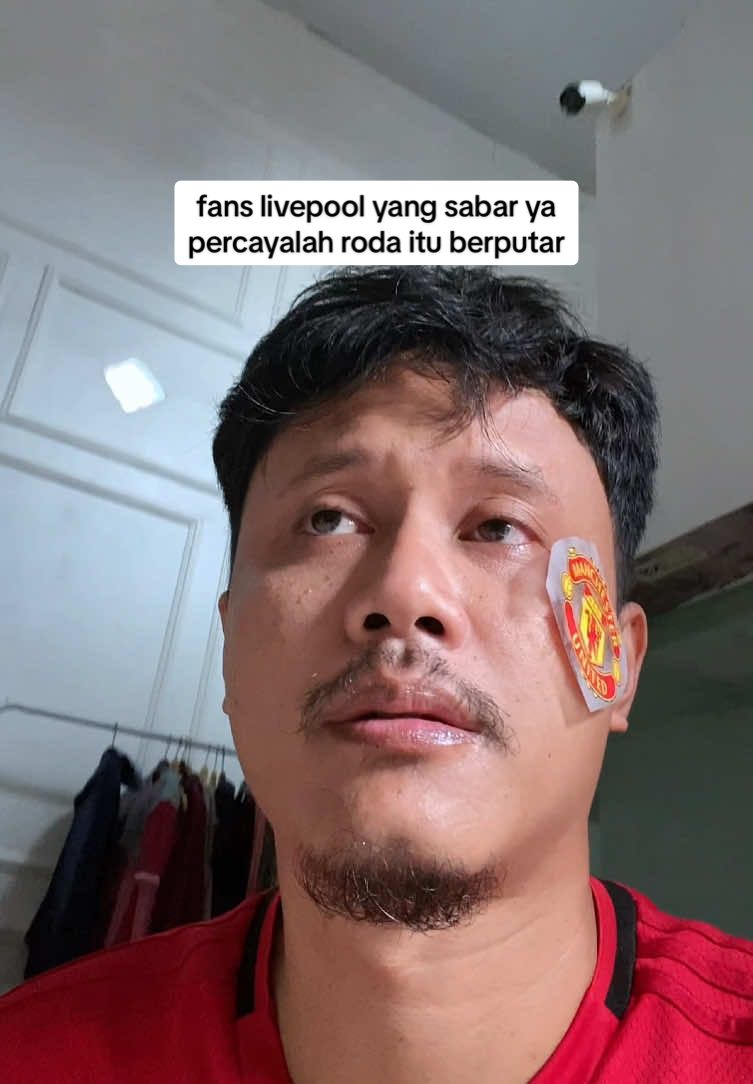 Hari ini kita sabar, besok siapa tau tambah …….. 🤭 | tag fans nya!! #kingemyu #manutd #liverpool 