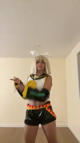 Well hello… #rinkagamine #rincosplay #fypシ゚viral #cosplay #pjsk 