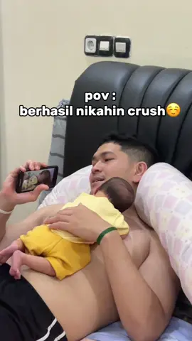 dulu asing pake bilang rumahnya dibekasi lagi biar ga ketemu🙃🙃🙃 skrg gendong anak gue kan u HAHAHAHA me time dulu pake sabun mantep #sabunpencerah #brighty #sabunbatang #barsoap 