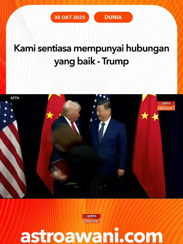 Pertemuan antara Presiden AS Donald Trump dan Presiden China Xi Jinping di APEC 2025 Pertemuan ini pertama kali antara kedua-dua pemimpin sejak Trump kembali memegang jawatan pada Januari lalu. #AWANInews