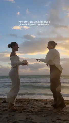 #longdistancefriendship #friends #girlstrip 