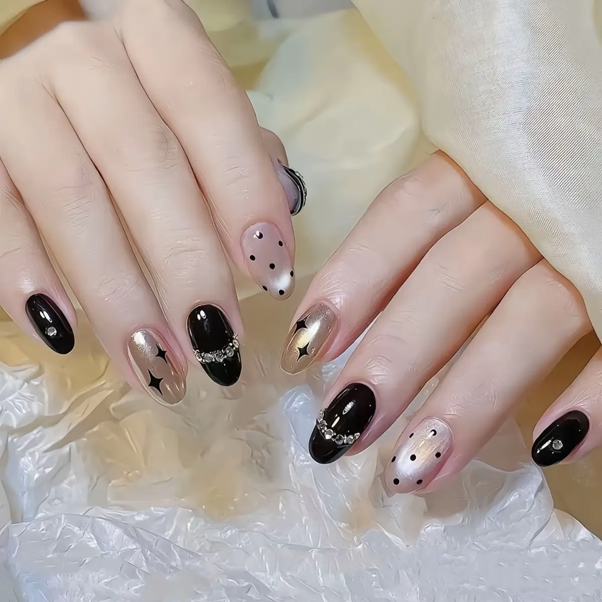 Nhìn đơn giản nhưng sang và nịnh da lứm nhaaa mời các người đẹp chọn mẫu ❤️‍🔥❤️‍🔥#nailbox #nailtayxinh #nailtech  #Love #tiktok 