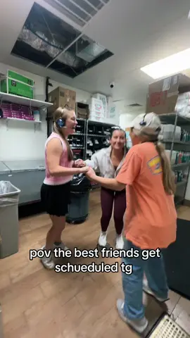 @lauren @mckinley tearing up bahama bucks