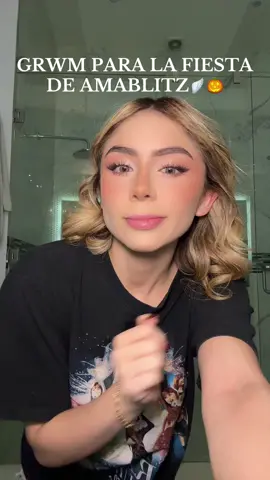 me encantó mi disfraz😍🪽#karentorres #disfraz #halloween #victoriassecret 