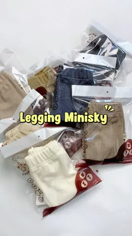 Legging ternyaman buat si kecil!!!!! Bahannya selembut itu dan pastinya menyerap keringat!😍💖 Jangan sampai kehabisan bundd!🥰 #bajuanak #ootdanak #setelananak #bajubaby #ootdbaby     