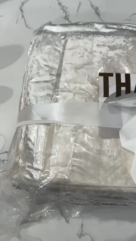 This amazing plush comforter set is beautiful comes with two pillow shams and a plush comforter I highly recommend it. It’s so soft and velvety. #fyp #blackfridaydeals #comfy #fypシ゚viral #bedding  