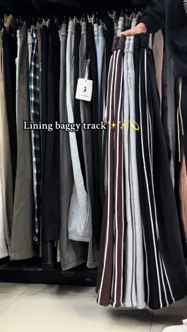 New drop lining baggy track plz visit our store location Chabahil kl tower near#goviral #newtrend #trending #fyp #kn2collection 