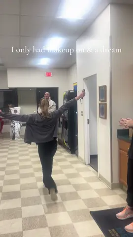 my esthetician school had a halloween contest, i was very last minute so i didn’t have a costume but the makeup & presentation was 🤌 #estheticianschool #fyp 