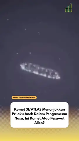 🛸 Komet Raksasa atau Pesawat Alien? 🌌 Jagat maya tengah dihebohkan oleh kemunculan 3I/ATLAS, objek langit misterius yang melintas dari luar tata surya. Dengan ukuran raksasa dan kecepatan luar biasa — lebih dari 215.000 km/jam — banyak warganet berspekulasi: apakah ini benar komet, atau pesawat alien yang sedang lewat? 👽✨ Namun para ilmuwan menegaskan, 3I/ATLAS adalah komet sejati, bukan buatan makhluk luar angkasa. Objek ini terbuat dari es, gas, dan debu, melintas hanya sekali sebelum kembali ke ruang antarbintang. Orbitnya pun berbentuk hiperbolik, tanda jelas bahwa ia datang dari sistem bintang lain. “Ini bukan pesawat alien, tapi tamu alam semesta yang luar biasa langka,” jelas Prof. Thomas Djamaluddin dari BRIN. 🔭 Komet ini memiliki awan gas raksasa hingga 700.000 km, hampir setengah diameter Matahari! Fenomena langit spektakuler yang tak berbahaya, namun penuh misteri dan keindahan. 🌠 Apapun asalnya, 3I/ATLAS mengingatkan kita bahwa alam semesta masih menyimpan banyak rahasia yang belum terungkap. Siapa tahu, suatu hari nanti… giliran tamu berikutnya memang bukan sekadar komet? 😉 #Komet3IATLAS #FenomenaLangit #AlienAtauKomet #BeritaAstronomi #KarimunSerumpun