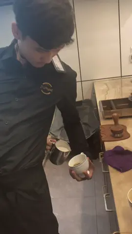 #បាត់ដំបងផ្ទះខ្ញុំ🇰🇭❤️ #អ្នកលក់កាហ្វេ 