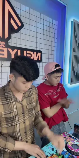 @Dj - produce nguyễn lên #djpronguyenlen 