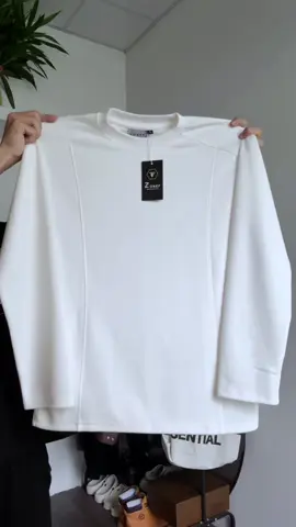 Áo thun dài tay cổ tròn form relaxfit #aothun #macdepmoingay #xuhuong #phoidoxinh #fypツ 