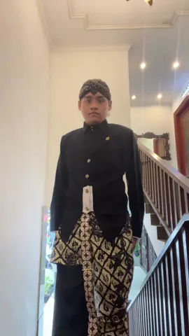 IKI KOSTUM CARA ANYAR  ala: @bayu.krisw  Catra Nulunganggungi!!! #wahyufgiri #fyppppppppppppppppppppppp #fyyyyyyyyyyyyyyyy #foryoupage #fyp 