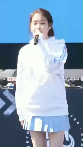 Good day by IU #iu #leejieun #uaena #dlwlrma #goodday 