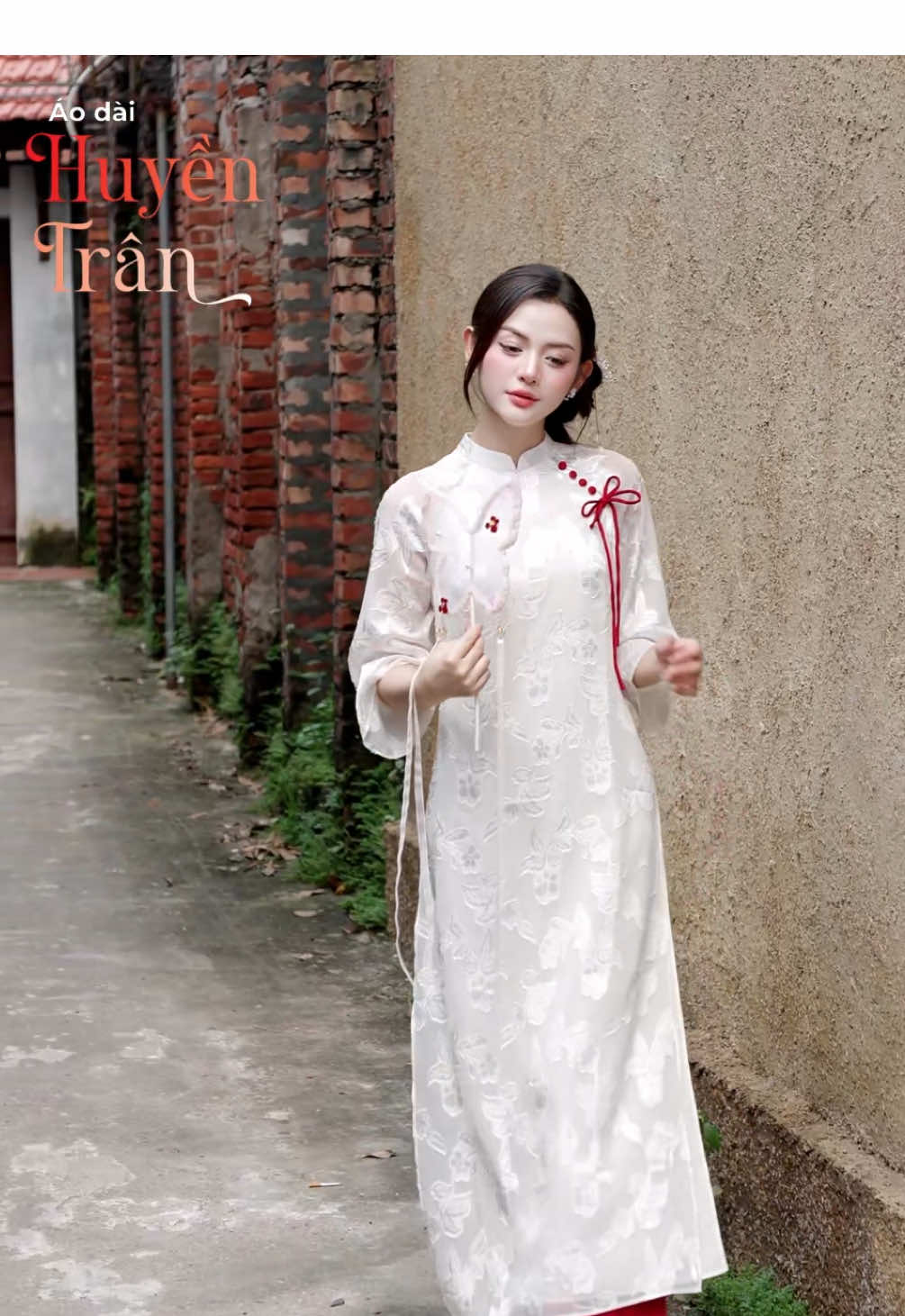 Áo dài Huyền Trân dành cho nàng yêu thích nét nhẹ nhàng kiêu sa #tet2026 #aodaitet #aodaitruyenthong #tetyeuthuong 