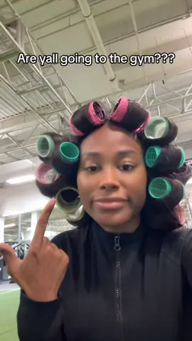 Let’s not get lazy cause summer over! 💪🏽✨ #gymmotivation #workoutmotivation #life 