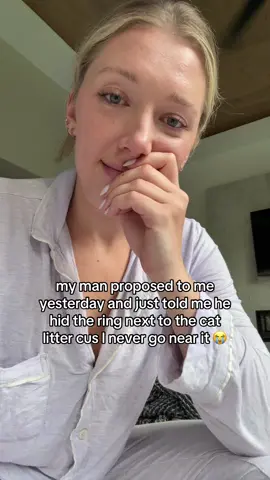 IM DYINGGGGG😂 #engagementring #proposalgoals #engagementringinspo #engaged #relationshiphumor 