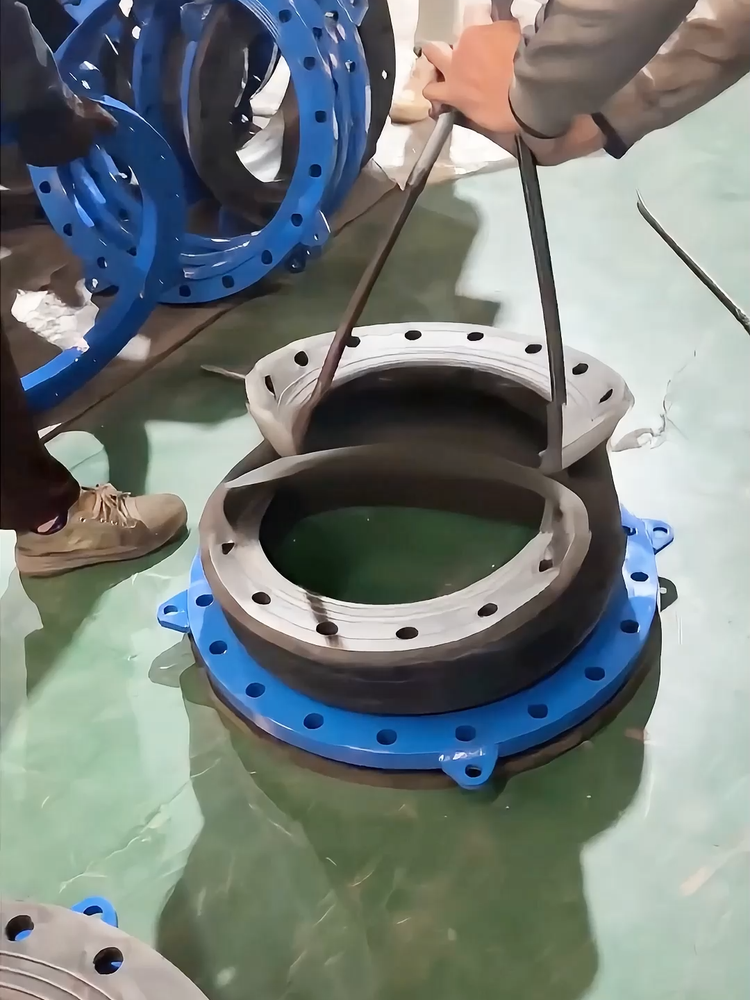 Flanged-End Rubber Flexible Joints: Direct Factory for Global Clients As a factory-direct manufacturer specializing in rubber flexible joints, we craft products where flanged ends take center stage—enabling tool-free, secure installation while delivering exceptional flexibility to absorb pipe vibrations, reduce noise, and compensate for minor misalignments (a common pain point in piping system maintenance).  What makes us a trusted choice for global partners:  ✅ 20% More Cost-Effective: No middlemen markup—our factory-direct pricing undercuts industry peers by 20%, balancing quality with budget efficiency.  ✅ Globally Certified Quality: Fully compliant with international standards (ISO, ANSI, DIN) for material safety, pressure resistance, and long-term durability, meeting requirements for export to diverse markets.  ✅ Versatile Performance: Engineered to excel in industrial pipelines, water treatment systems, and HVAC networks—withstanding varying temperatures and media to ensure stable operation.  In need of flanged-end rubber flexible joints? Reach out anytime for tailored quotes, technical specs, or sample requests!  ☎️WhatsApp:+8613910195827  🌐Web:www.htzylinedpipes.com  Ⓜ️E_mail:neil@htzylinedpipes.com  #FlangedRubberJoints #pipelinefactory #GlobalStandardFittings #CostEffectivePiping #RubberFlexibleJoints #FlangedRubberJoints #directfactory #CostEffectivePiping #pipeline #PTFE #teflon #PFA #ETFE #anticorrosion #liningTeflon #flange #joint #fittings #Insulation #Reducer #pipefitting #Stainlesssteel