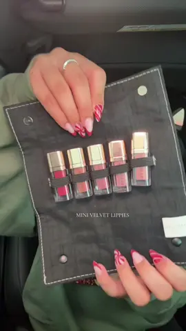 Gorgeous set 😍✨ #tiktokshopcybermonday #tiktokshopblackfriday #tiktokshopcreatorpicks #tiktokshopholidayhaul #anastasiabeverlyhills @Anastasia Beverly Hills 