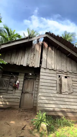 Alamat Buah,Menasah hagu,kec.Baktiya Barat,kab.Aceh Utara.. semoga vidio ini sampai kepada Pemimpin daerah Aceh. Dan jika ada yg ingin mendonasi sealaQadar semampunya, kami akan segera membuka open donasi nya🙏#masukberanda #butuhbantuan #orangsusah
