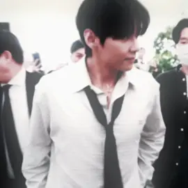 tae better go live soon i misss himm 😞😞 #fyp#taehyungedit#vedit#bts#viral