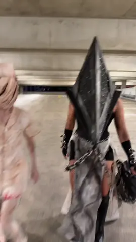 IG: NatalieReynolds #nataliereynolds #halloween #silenthill #silenthillnurse #pyramidhead silent hill nurse pyramid head costume 