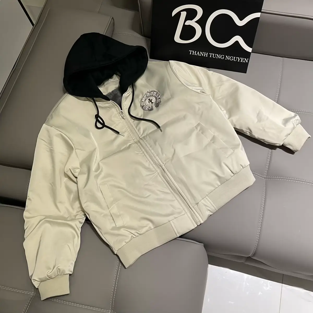 CHÔM MỚTTTT #unisexfashion #CHR #quanaonam #bomber #aokhoac 