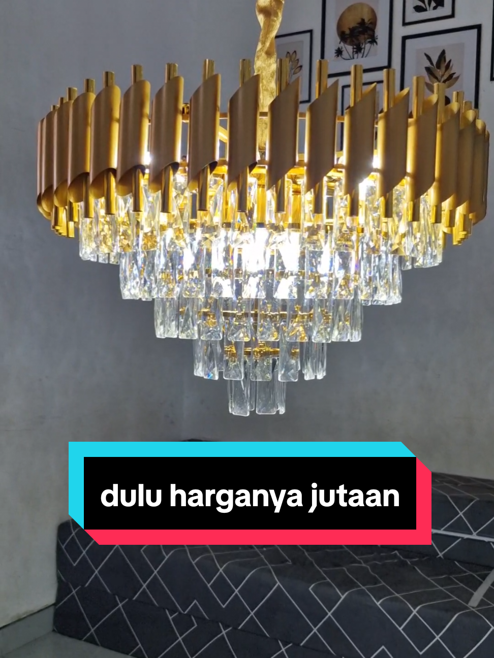 harga spesial promo lampu gantung kristal 3 warna #lampu #lampugantung #lampugantungkristal #lampukristal #krisfan 