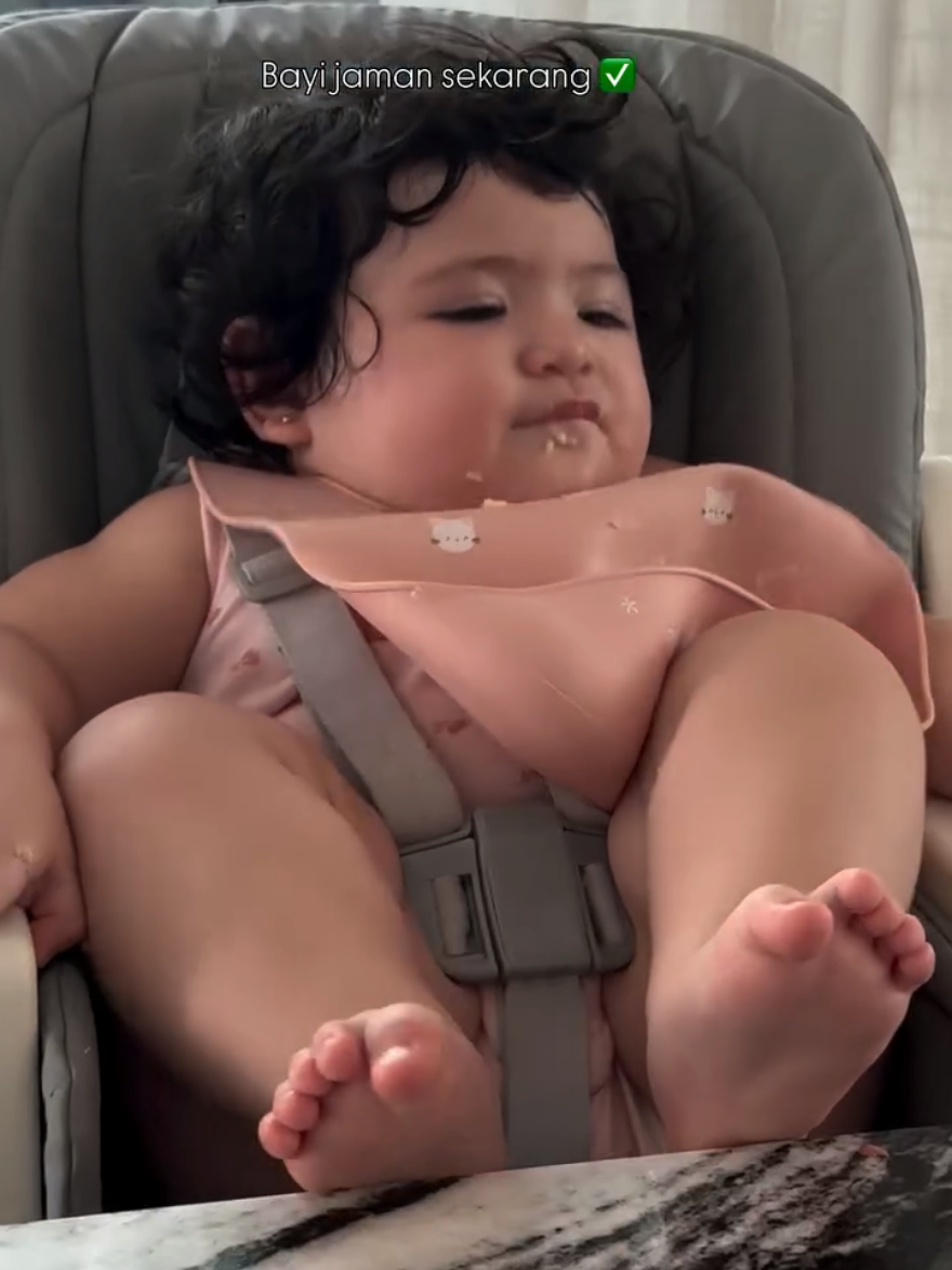 Nyonya Jia kakinya turunin 🤣🤣🤣 #fyp #babyhagia #jedar #jessicaiskandar 