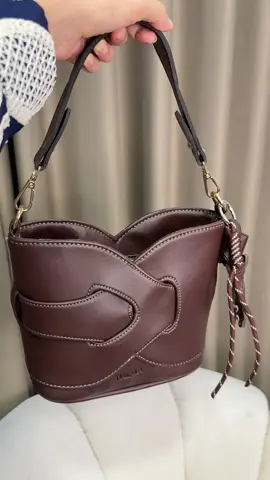 Tas baru akuuu 🫶🏻‼️ #nalalacollection #tasmultifungsi #lokalbrand 