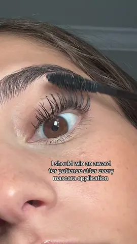 Applying mascara is a sport #mascara #lashes #imgood #fyp #mascaragonewrong 