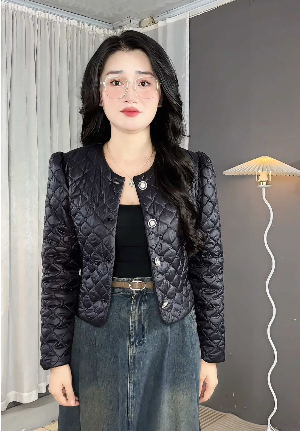 Áo phao này chị thử đi, lên dáng phải nói là đỉnh lắm ạ  #aophao #aokhoac #aokhoacphao #aophaonu #gianghuongcardina 