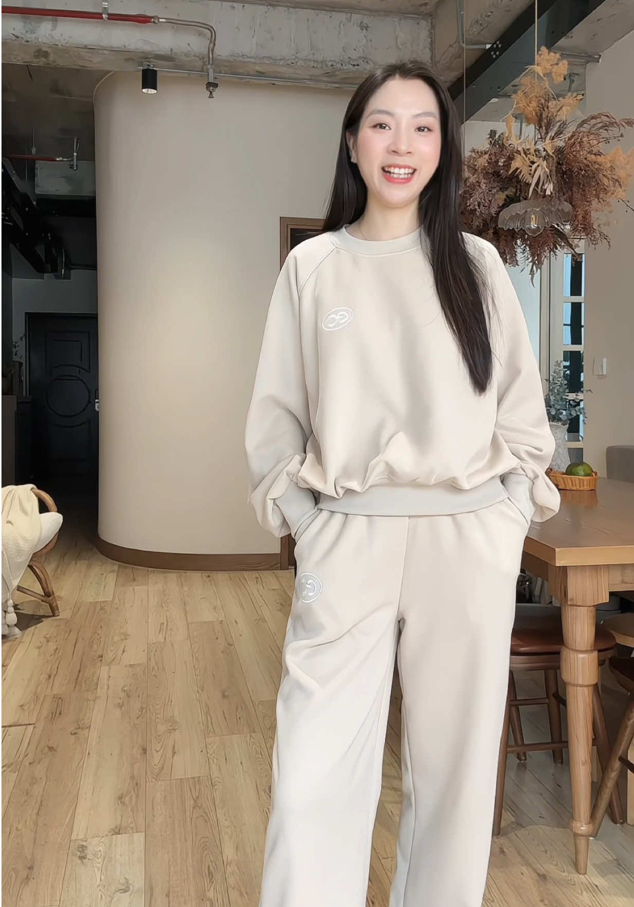 Một set nỉ mà được các nàng hậu diện rất là nhiều luôn nè #linhlunglieng #setbonu  #ecochic 