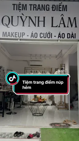 “Thành công không phải lúc nào cũng rực rỡ, đôi khi chỉ là bạn đủ can đảm bắt đầu”   Ngắm nhìn lại thành quả sao bao ngày lên ý tưởng, tìm kiếm, setup decor mọi thứ. Khởi đầu cho ước mơ 🥰 #makeupquynhlam #makeupcamau #xuhuong #makeupcodau 