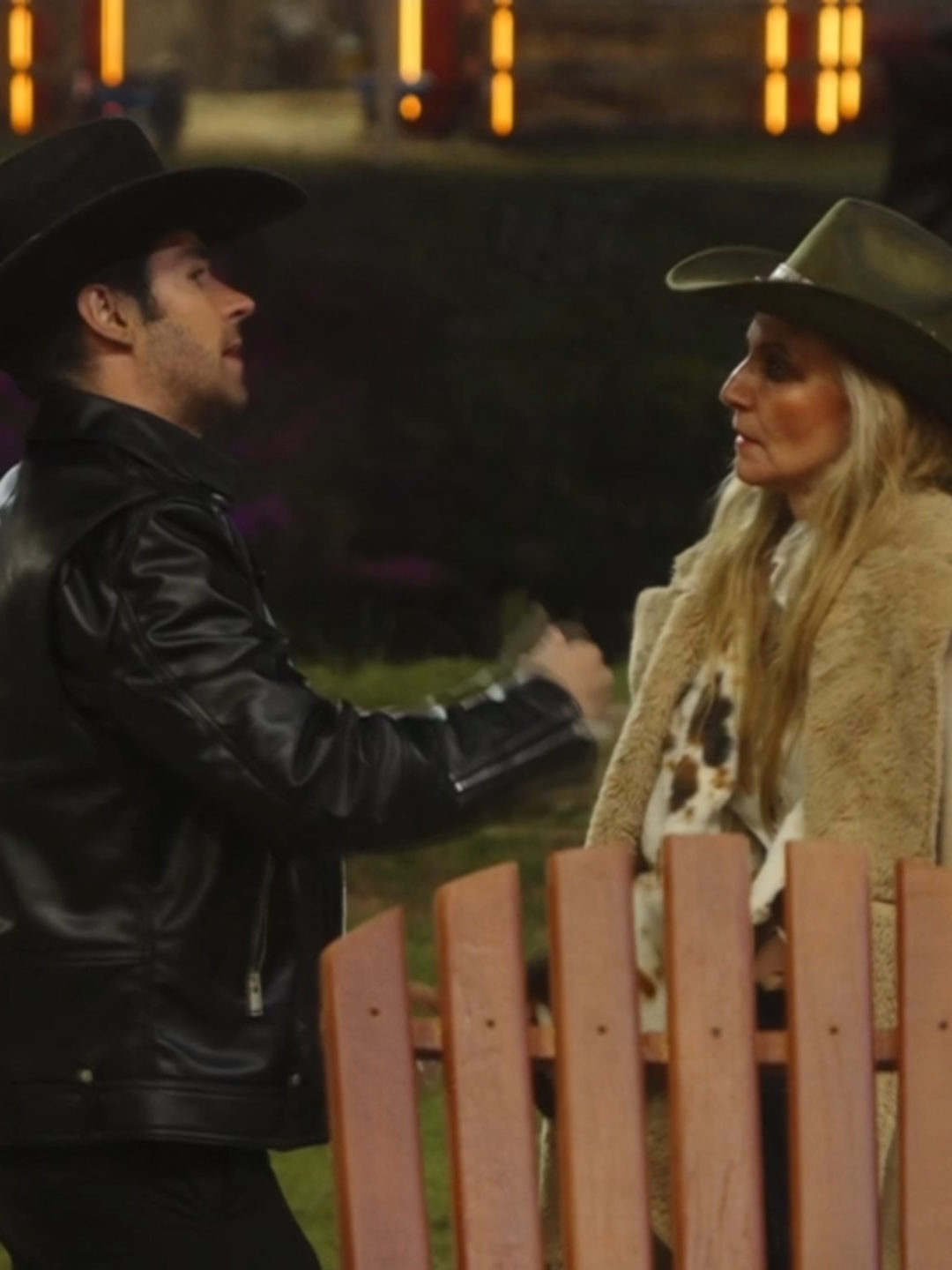 #ManolaDíez aclara sus temas con #EleazarGómez después de la fuerte nominación de hoy... 😳 Lunes a viernes 9:00 p.m. por #AztecaUNO. Domingo La Gala 8:00 p.m. por Azteca UNO. 🌾 #LaGranjaVIP transmisión 24/7 en #DisneyPlus experiencia completa.