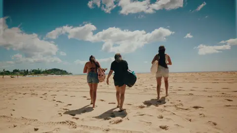 Out w the girls ☀️  #oahuhawaii#videography#sony 