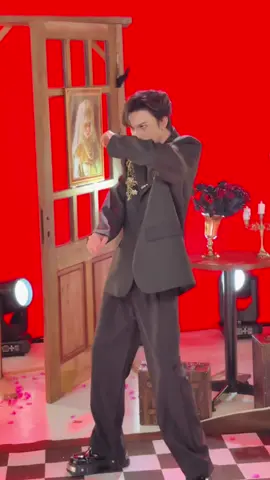 I love tik tok 😭. Áo giãn quá 🥲@EDDIE @SKY BORN #skymcn #skyborn 