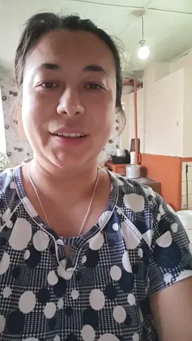 А мы печём блинчики 