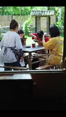 Chuỵ em với nhau là đúng rồi.   Có những ý tưởng thiên tài. Đúng là  làm giàu nhanh nhất là tiết kiệm mà 🤣🤣🤣#haivietnam #haitrungquoc #xuhuongtiktok #haivui #tiktokvn