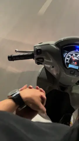 Nếu sau này e lấy chồng.Hình e để trên fb là e và chú rể thì đó là ng e chọn, còn nếu chỉ là một mình e thì đó là người mà gđ e chọn.” Không trọn vẹn nữa “#yêuthương #xuhuong 