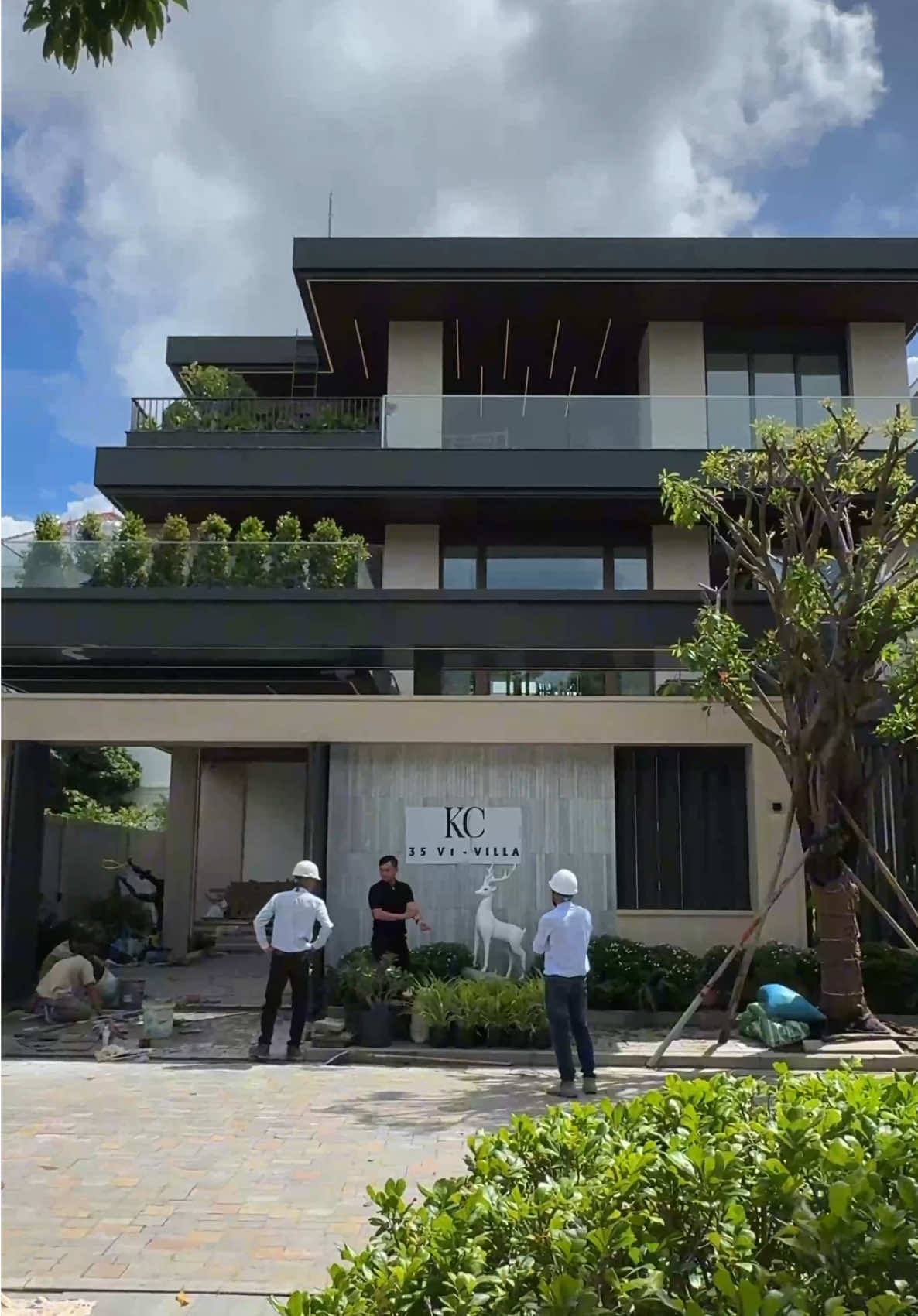 Trao niềm tin với khách hàng + khán giả bằng những công thực tế kèm bài nhạc hay #xuhuong #thietkenhadep #videoviral #fyp #shouse 