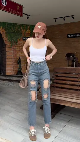 ทรงบอยที่โดนใจ✨ #ยีนส์ป้ายsirinanstudio #sirinanstudio #แต่งตัวไปเที่ยว #OOTD #กางเกงยีนส์ 